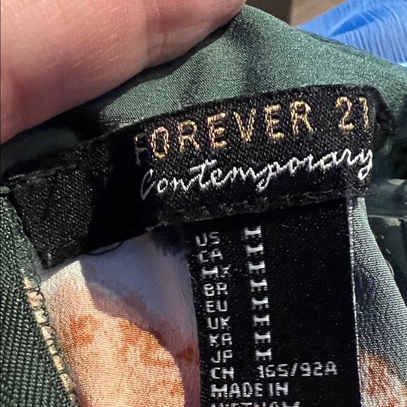 Forever 21 Dark Green Floral Blouse - Picture 4 of 5